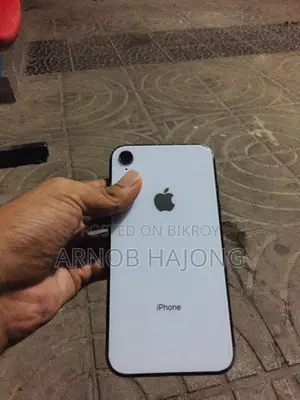 অ্যাপল আইফোন এক্সআর ১২৮ জিবি হোয়াইট