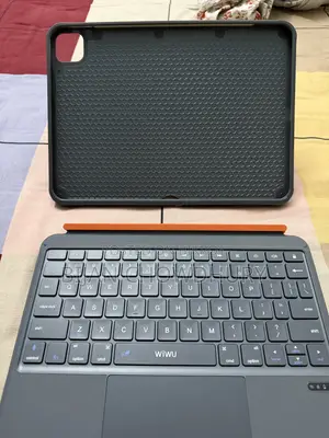 আইপ্যাড ১১ এর জন্য একদম নতুন কিবোর্ডের