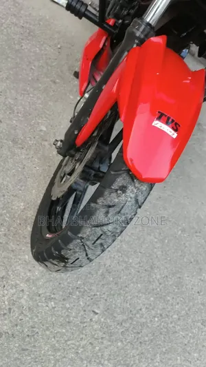 TVS Apache RTR 160 2v Refresh X-connect 2022 Red