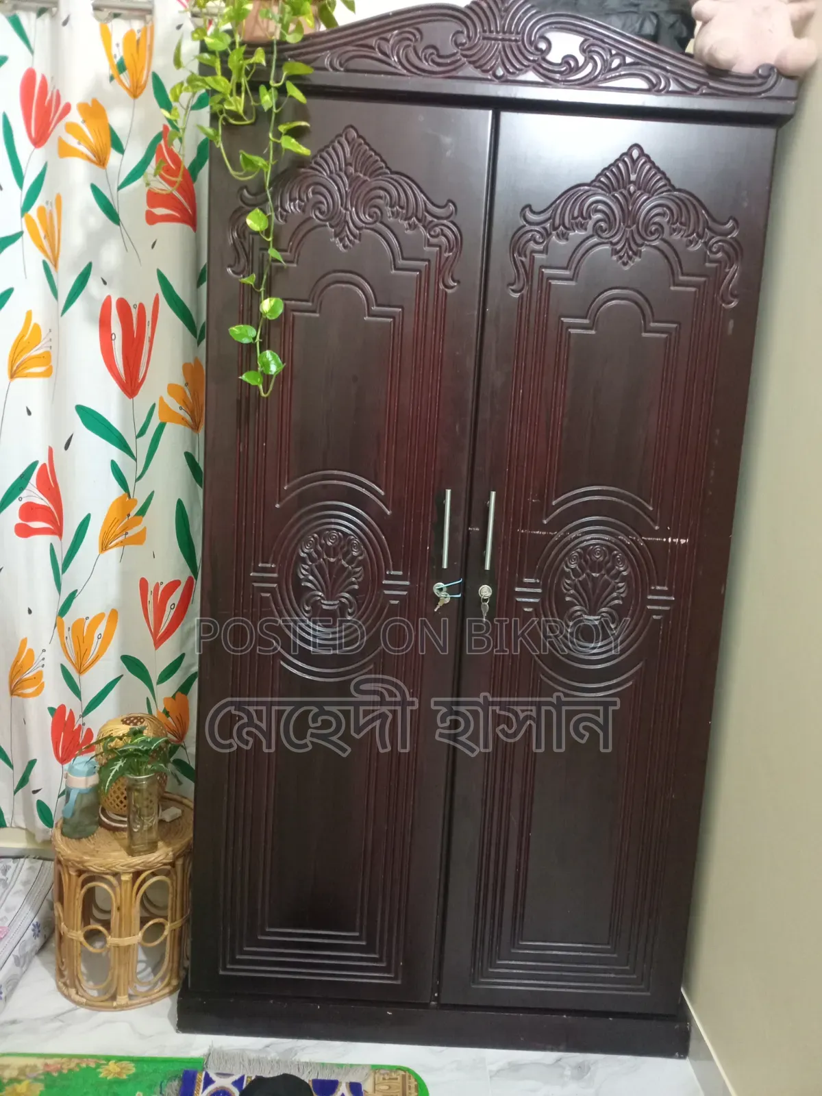 পুরাতন ফার্নিচার নতুন কন্ডিশনের