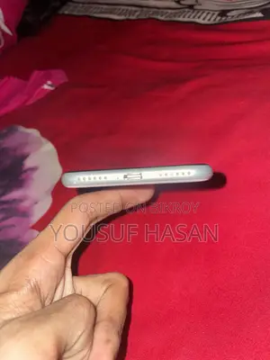 Apple iPhone SE (2020) 64 GB White
