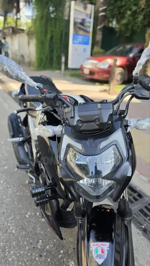নতুন টিভিএস আপাচে আরটিআর ১৬০ ৪ভি ২০২৩ কালো