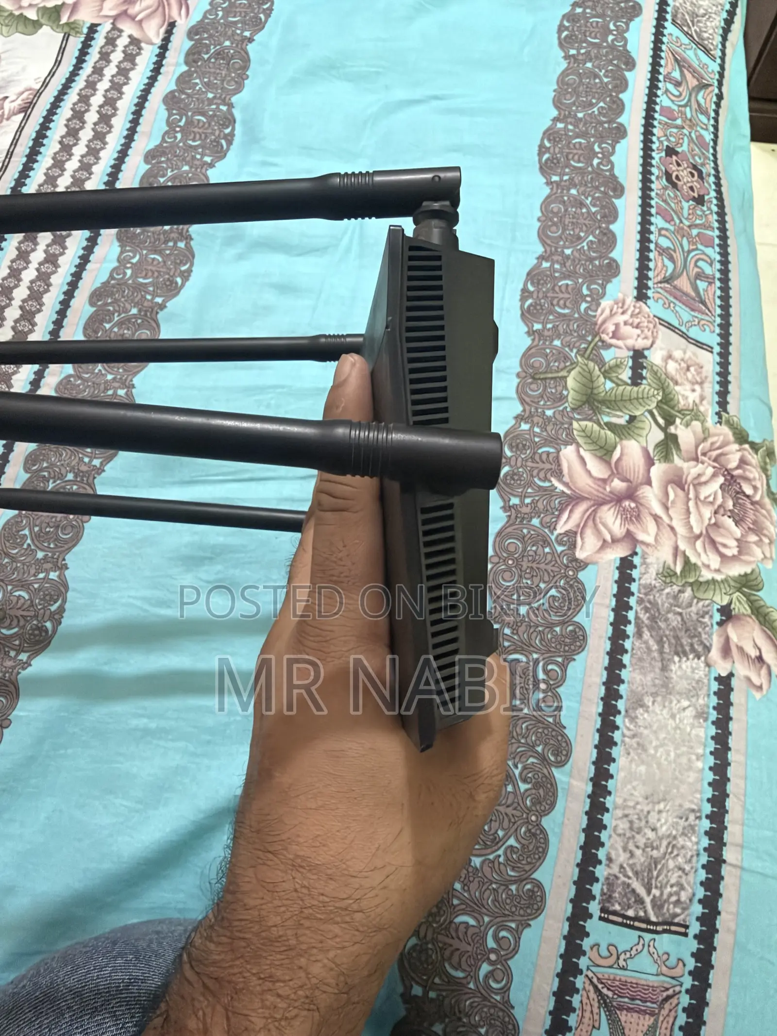 আসুস হাই পারফরম্যান্স ওয়াইফাই রাউটার