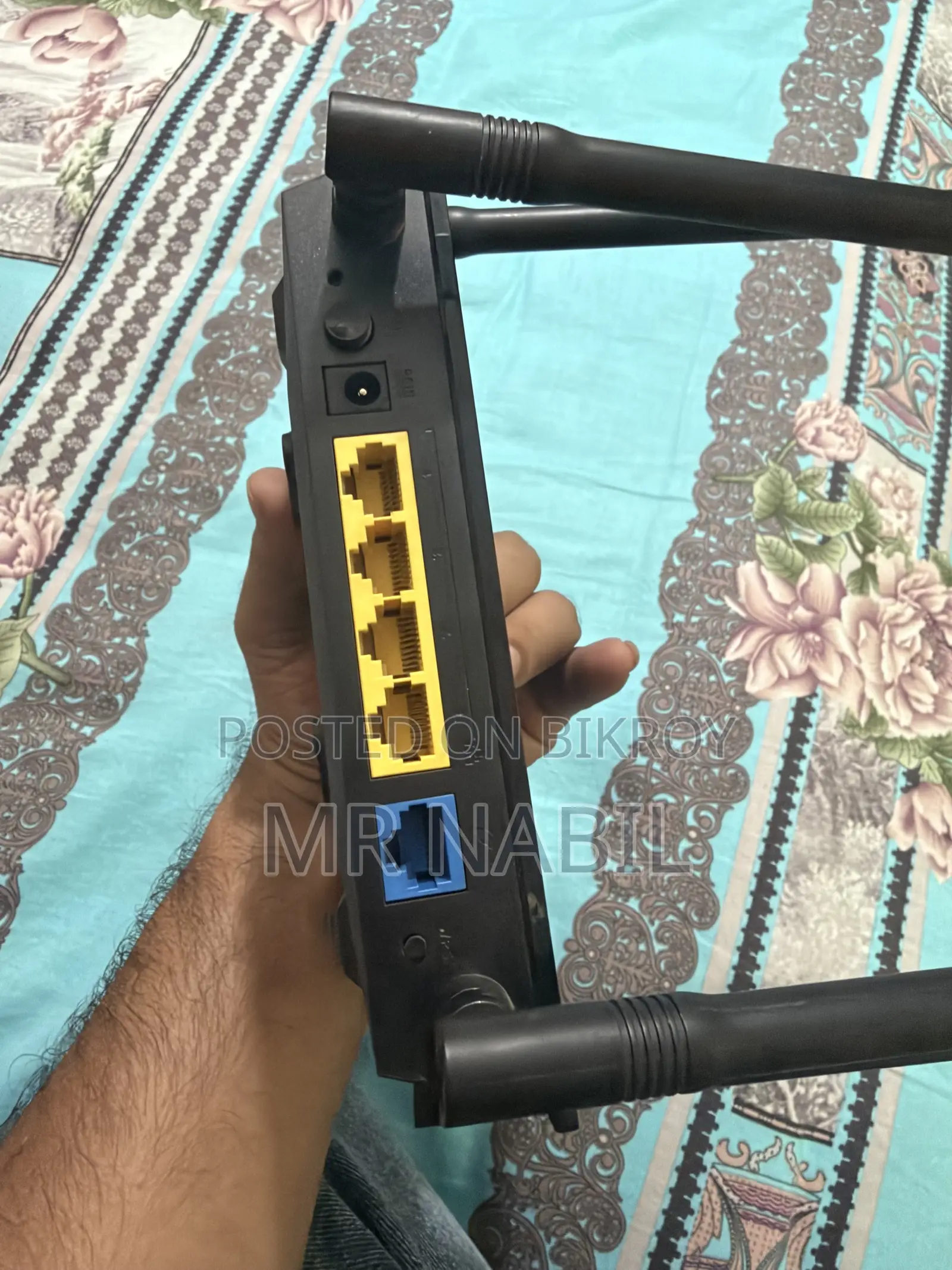 আসুস হাই পারফরম্যান্স ওয়াইফাই রাউটার