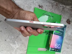 Infinix Hot 60 Pro 128 GB White