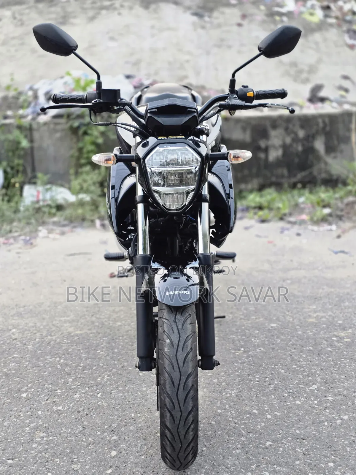 সুজুকি জিক্সার ২০২৪ কালো
