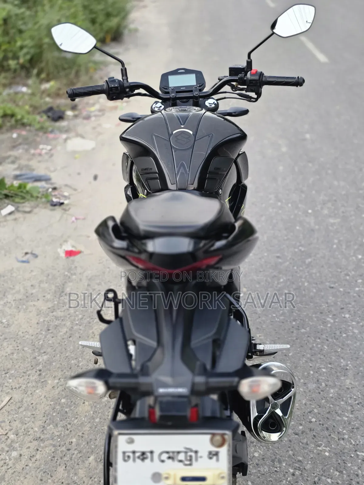 সুজুকি জিক্সার ২০২৪ কালো