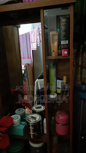 ড্রেসিং টেবিল
