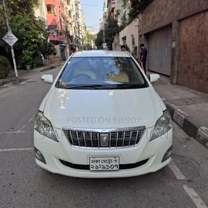 টয়োটা প্রমিও ২০১২ পার্ল