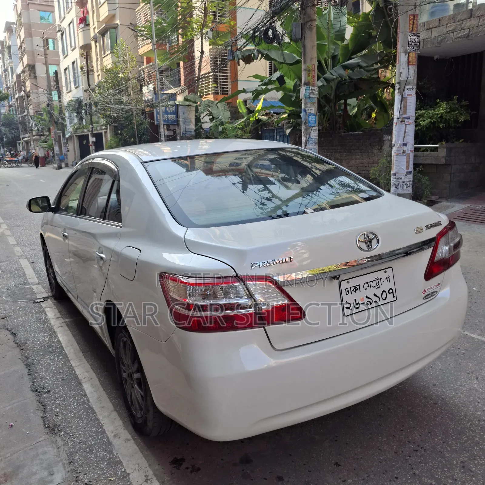 টয়োটা প্রমিও ২০১২ পার্ল