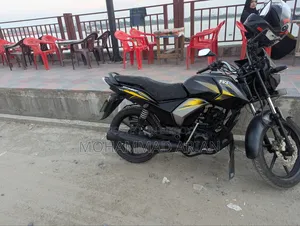 TVS Stryker 125 2020 Yellow