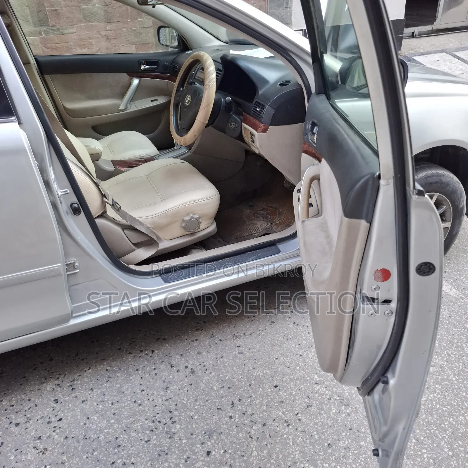 Toyota Premio 2010 Silver