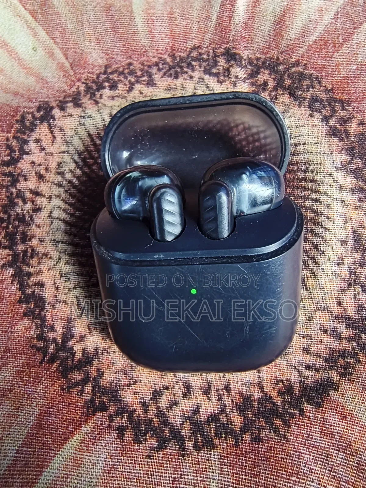 জেনেব বোলো