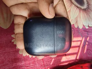 জেনেব বোলো
