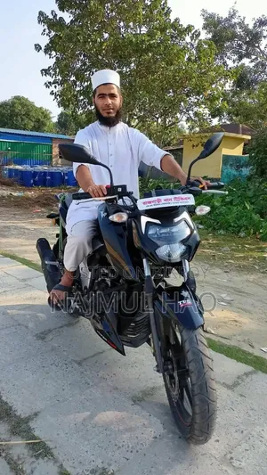 TVS Apache 160 4V 2022 Black