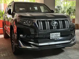 টয়োটা ল্যান্ড ক্রুজার প্রাডো ২.৭ ২০২০ কালো