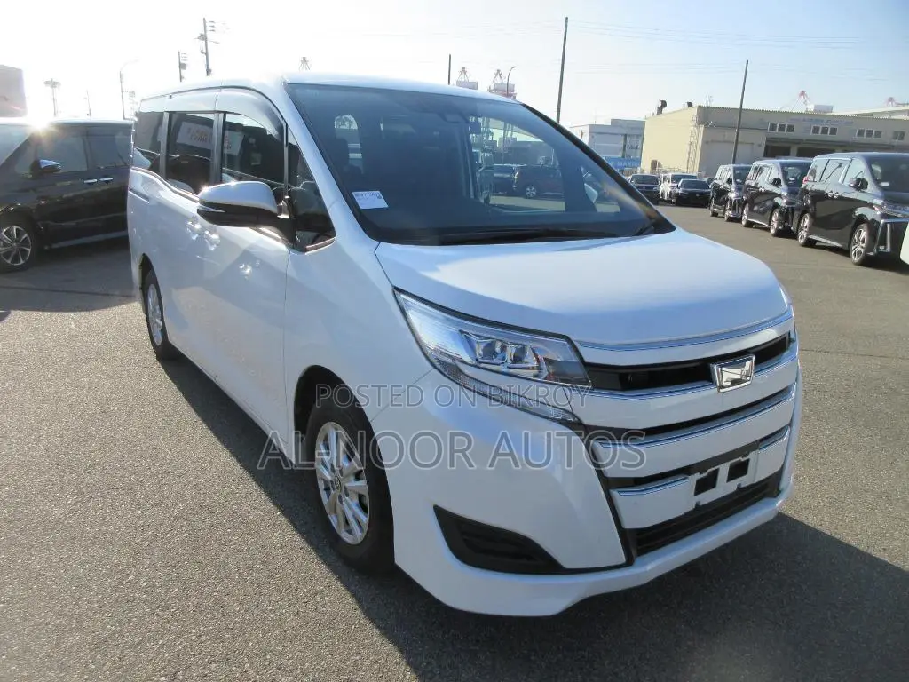 Toyota Noah 1.8 FWD Hybrid (7 seater) 2021 Pearl