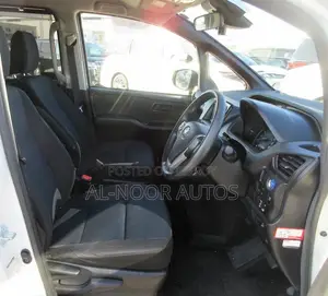 Toyota Noah 1.8 FWD Hybrid (7 seater) 2021 Pearl