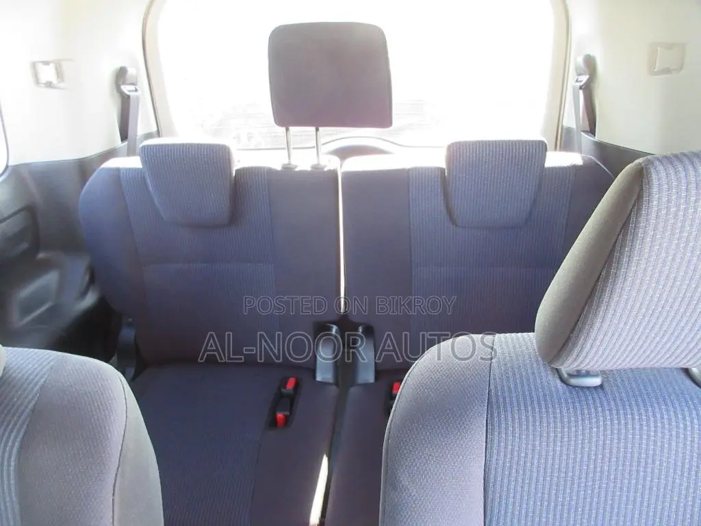 Toyota Noah 1.8 FWD Hybrid (7 seater) 2021 Pearl
