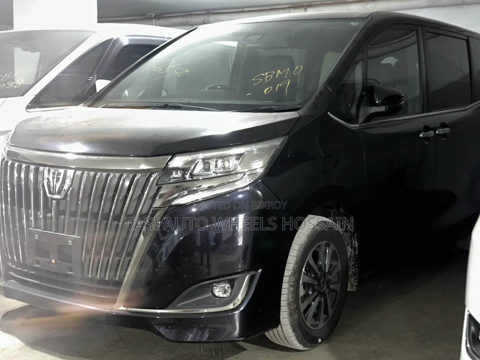 Toyota Esquire 2.0 All-Wheel Drive (7 seater) 2021 Black