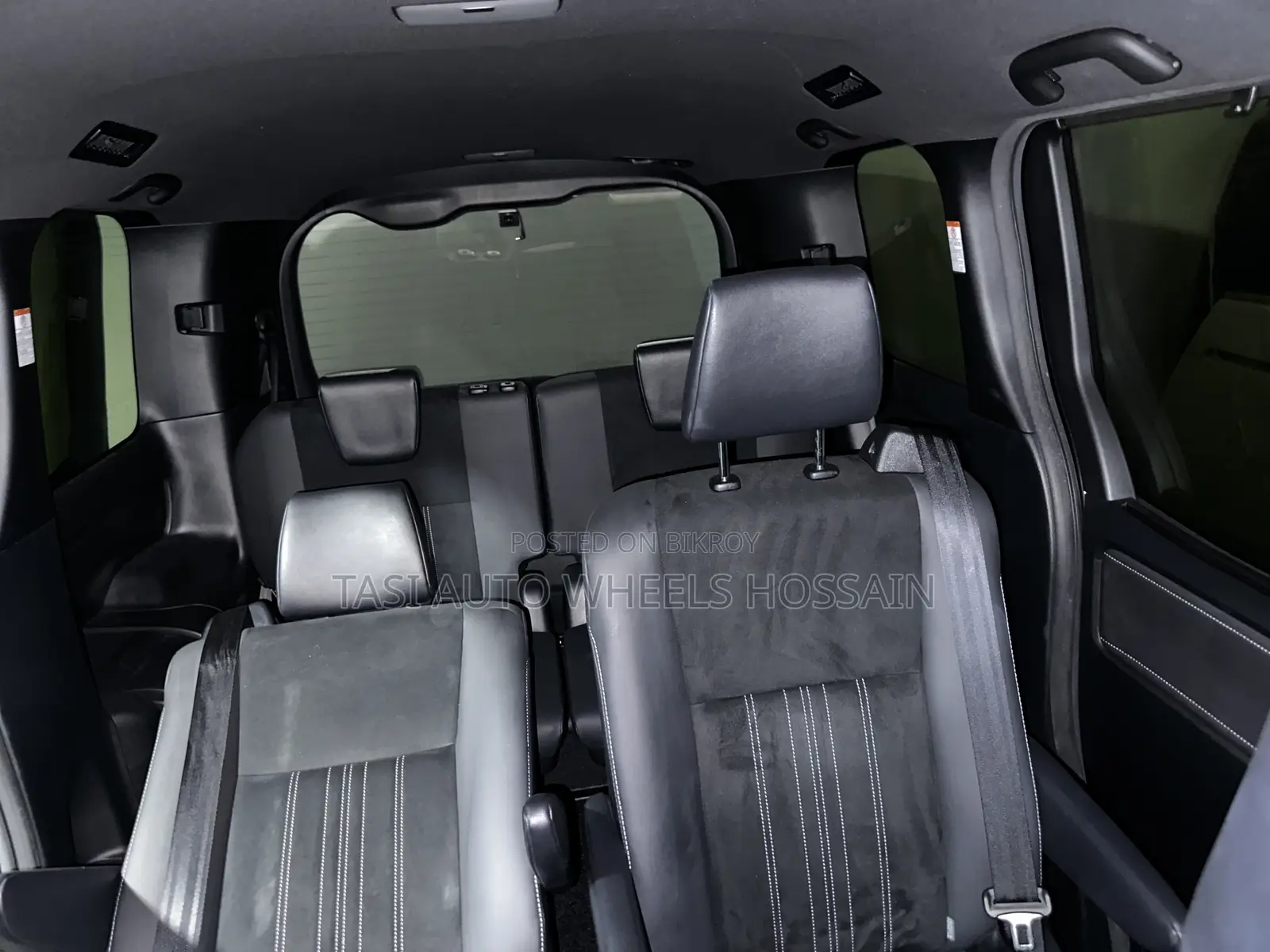 Toyota Esquire 2.0 All-Wheel Drive (7 seater) 2021 Black