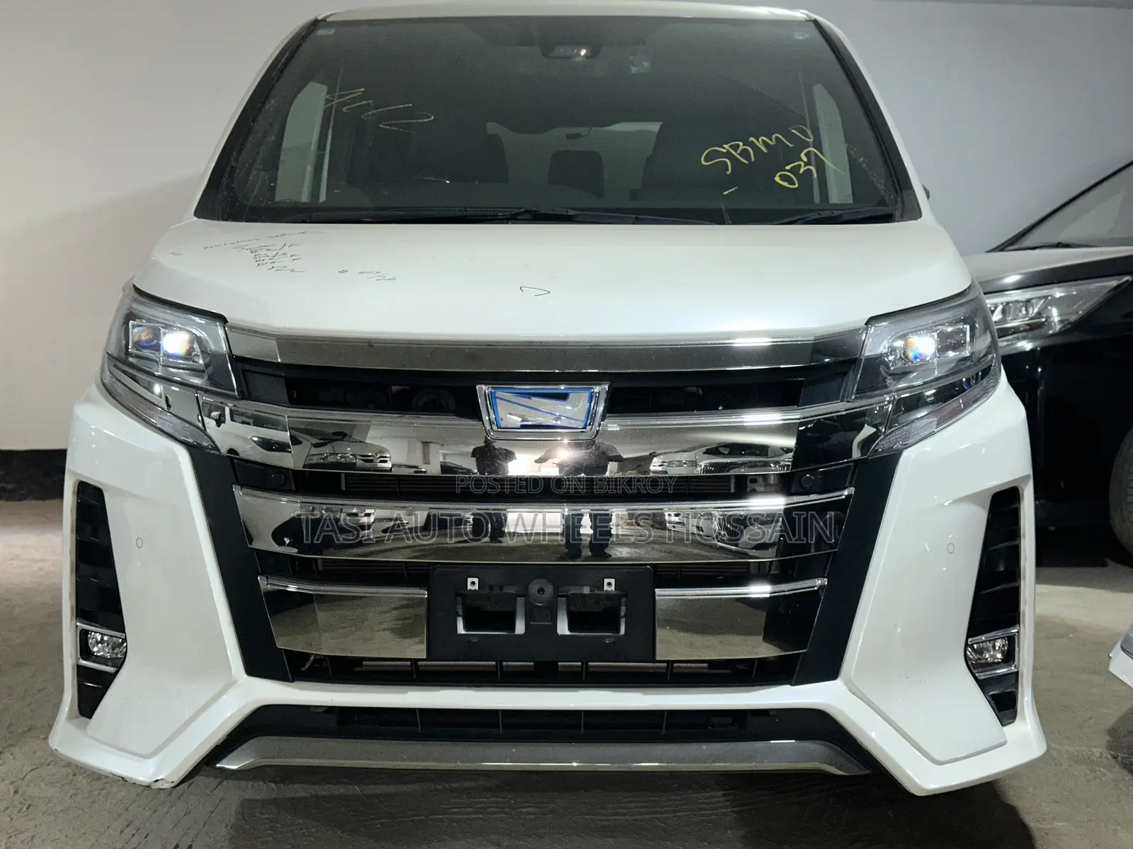 Toyota Noah 1.8 Front-Wheel Drive Hybrid (7 Seater) 2021 Pearl