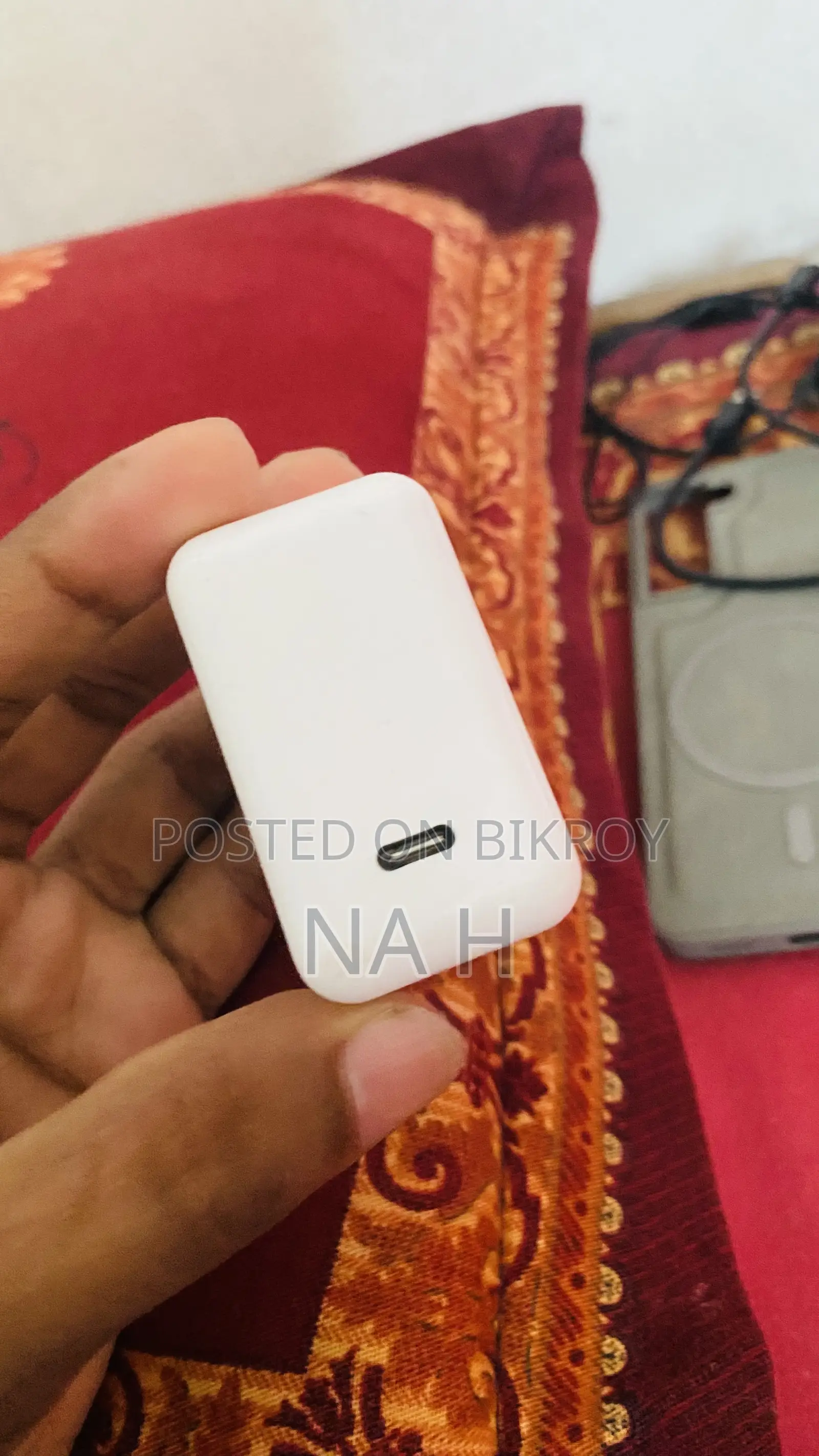 ওয়ান প্লাস ৬৫ ওয়াট চার্জার
