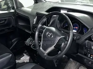 Toyota Noah 1.8 Front-Wheel Drive Hybrid (7 Seater) 2021 Pearl