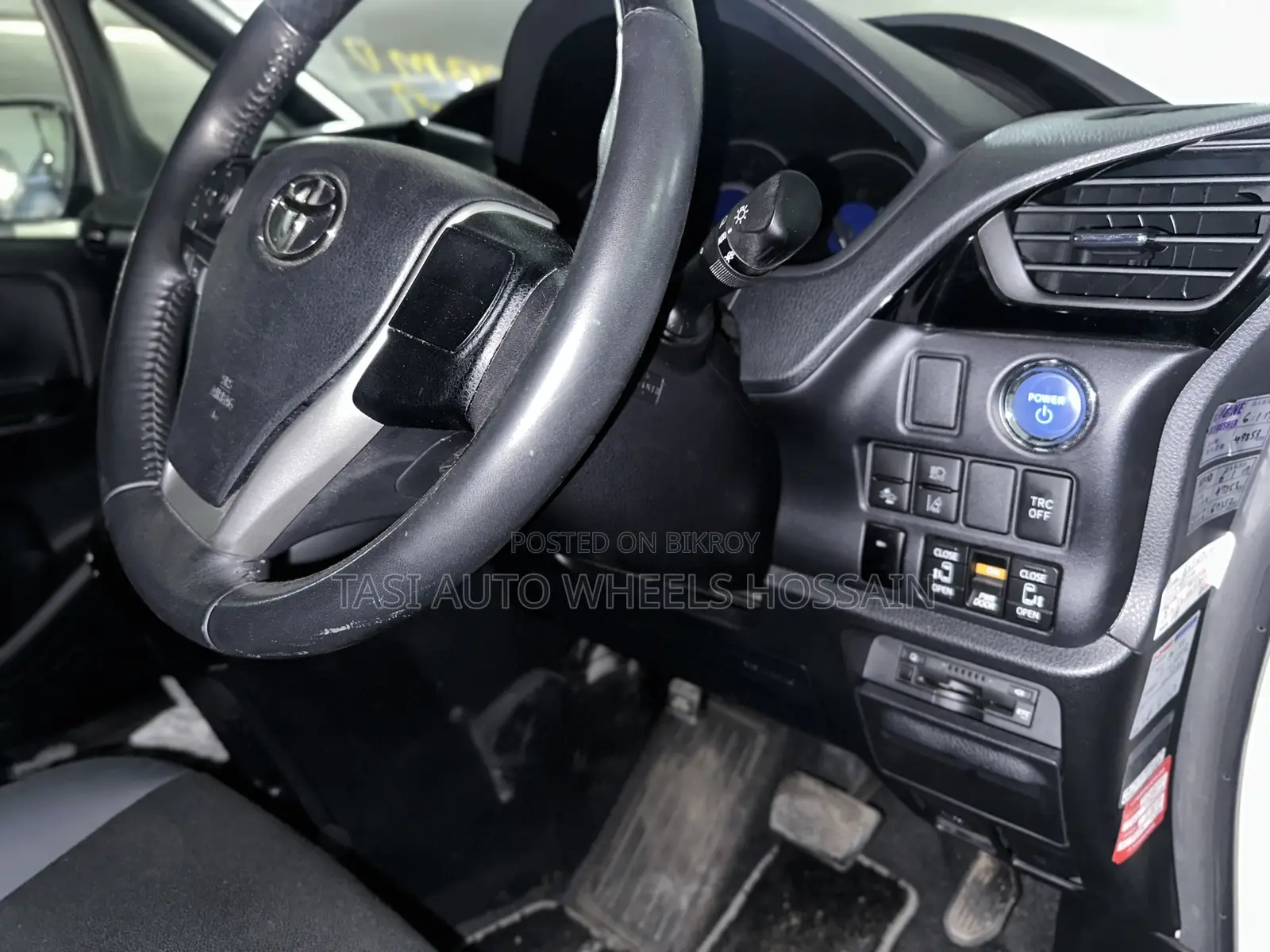 Toyota Noah 1.8 Front-Wheel Drive Hybrid (7 Seater) 2021 Pearl