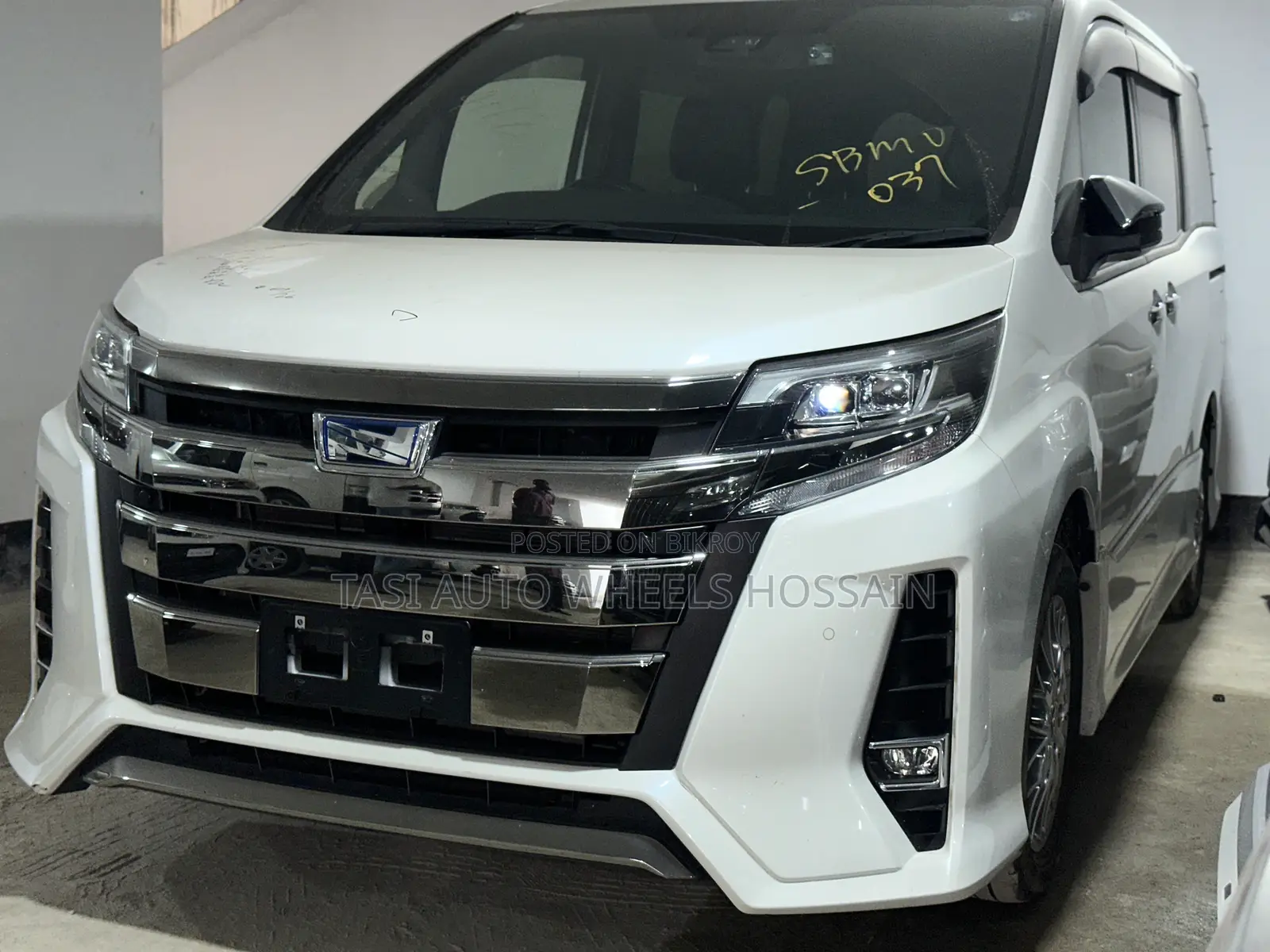 Toyota Noah 1.8 Front-Wheel Drive Hybrid (7 Seater) 2021 Pearl