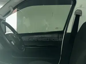 Toyota HiAce 2021 White