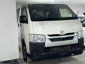 Toyota HiAce 2021 White