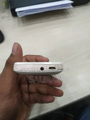 সিমফনি এল ৩০০ সাদা