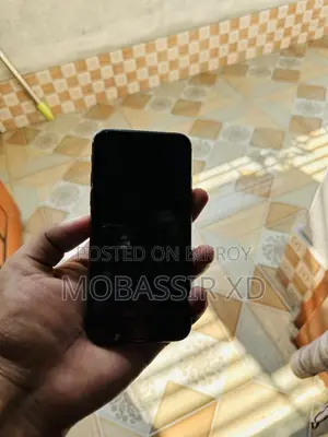 অ্যাপল আইফোন ৮ ৬৪ জিবি ব্ল্যাক