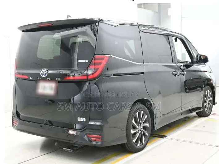 Toyota Noah 2022 Black