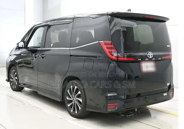 Toyota Noah 2022 Black