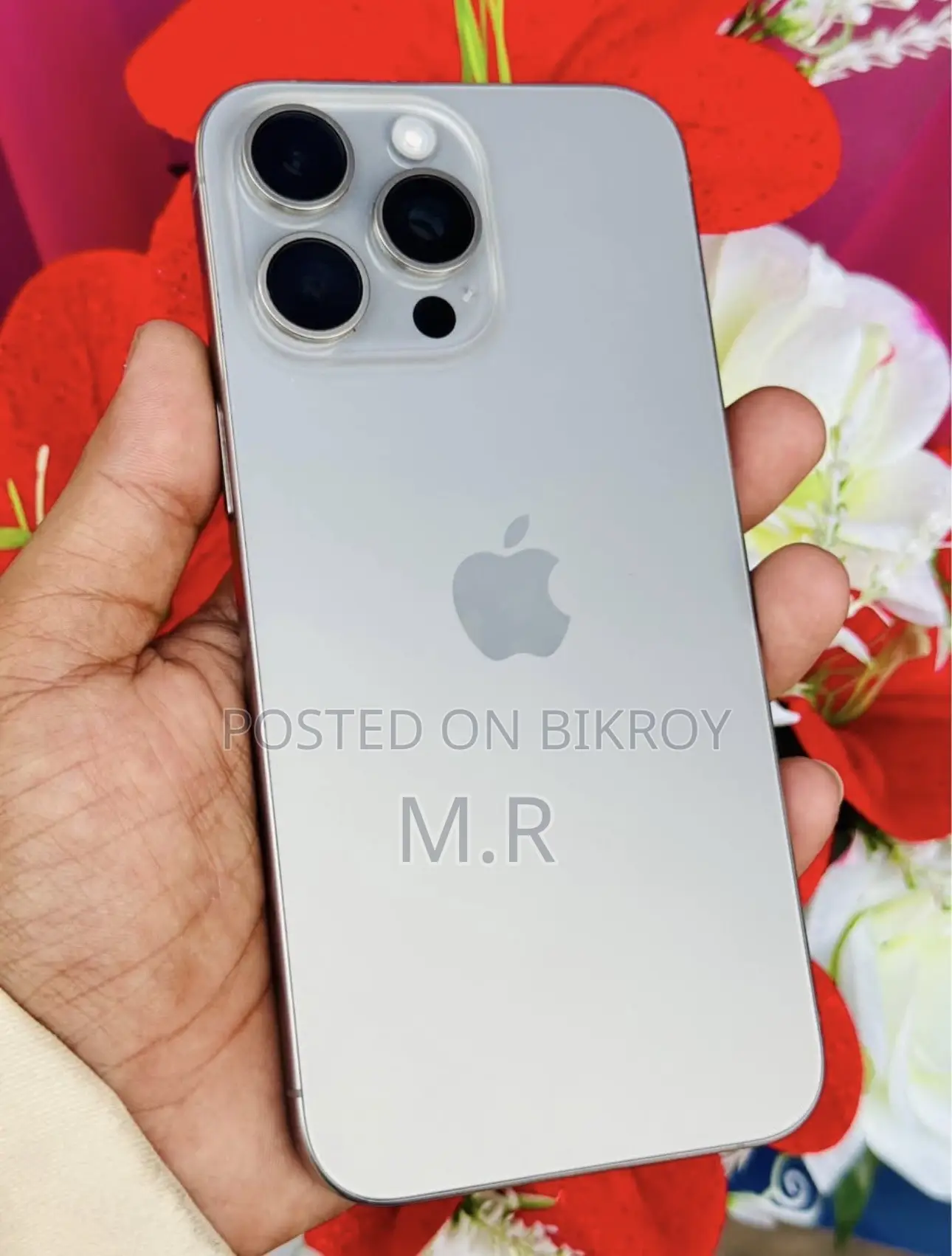অ্যাপল আইফোন ১৫ প্রো ম্যাক্স ২৫৬ জিবি সিলভার