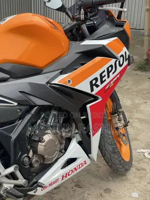 Honda CBR 2018 Orange