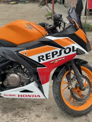 Honda CBR 2018 Orange