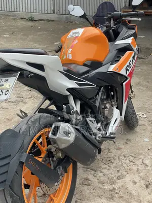 Honda CBR 2018 Orange