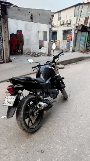 যামাহা এফজেড ২০২৩ কালো