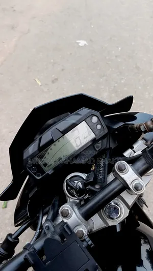 যামাহা এফজেড ২০২৩ কালো