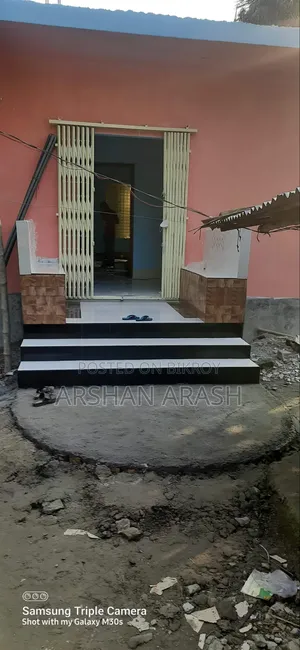 2 Bedroom House in Batiaghata, Hatbari for sale