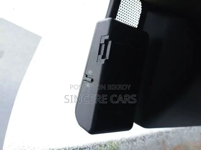 Toyota HiAce 2021 Silver