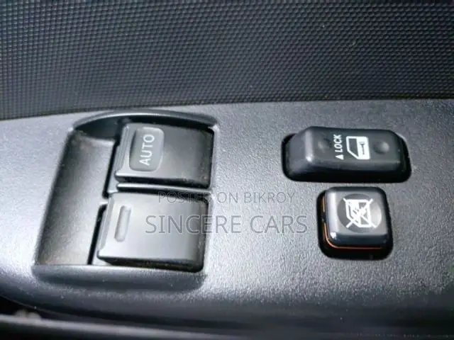 Toyota HiAce 2021 Silver