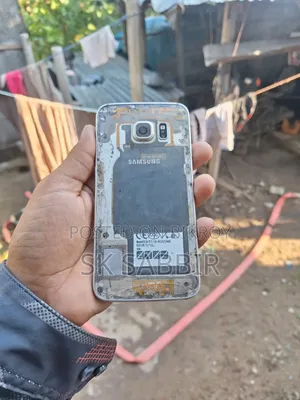 স্যামসাং গ্যালাক্সি এস৬ এজ ৩২ জিবি গোল্ড