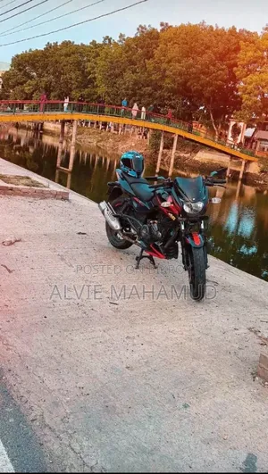 নিউ বাজাজ পালসার ১৫০ ২০১৯ ব্ল্যাক