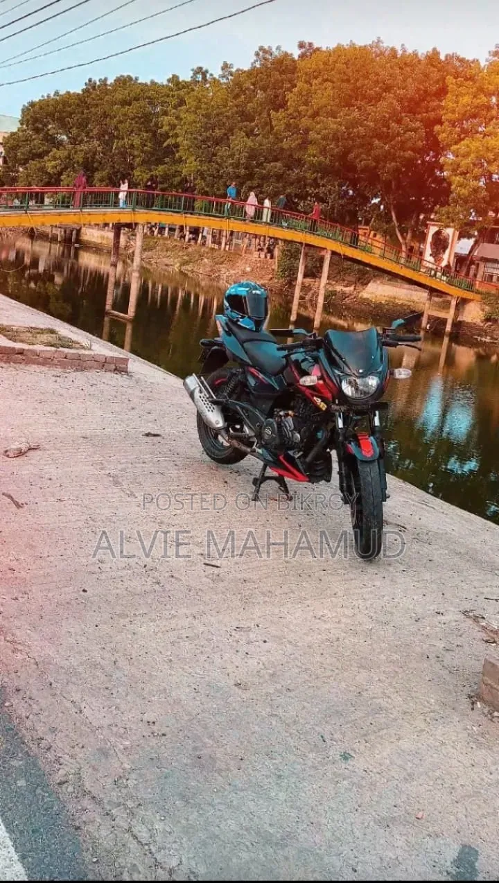 নিউ বাজাজ পালসার ১৫০ ২০১৯ ব্ল্যাক