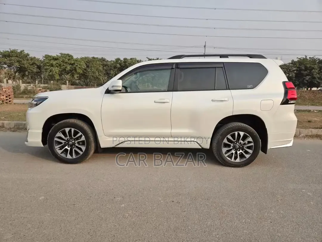 Toyota Land Cruiser Prado 2.7 2022 Pearl