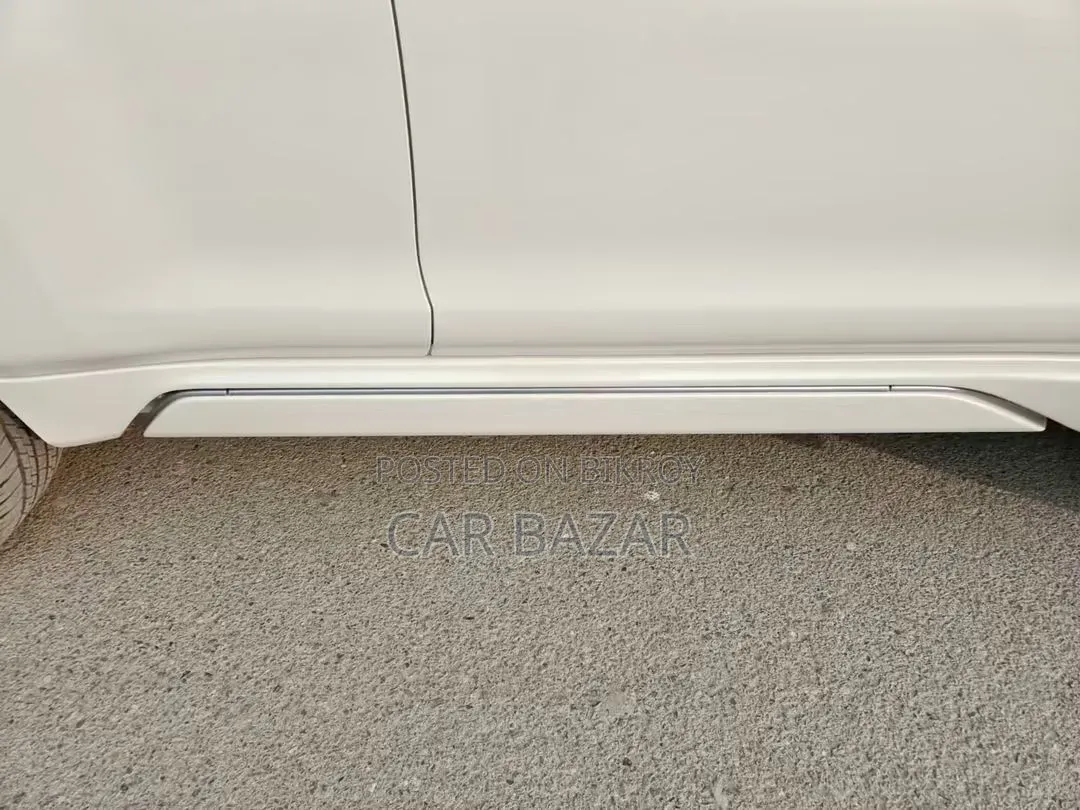 Toyota Land Cruiser Prado 2.7 2022 Pearl